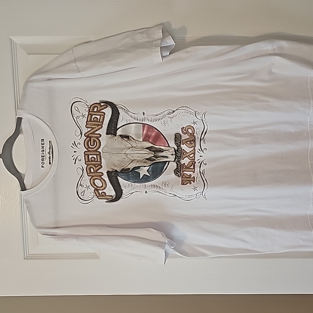 FOREIGNER band tee by goody two sleeves  x Maurice's white ss graphic, Size XXL - Picture 8 of 11